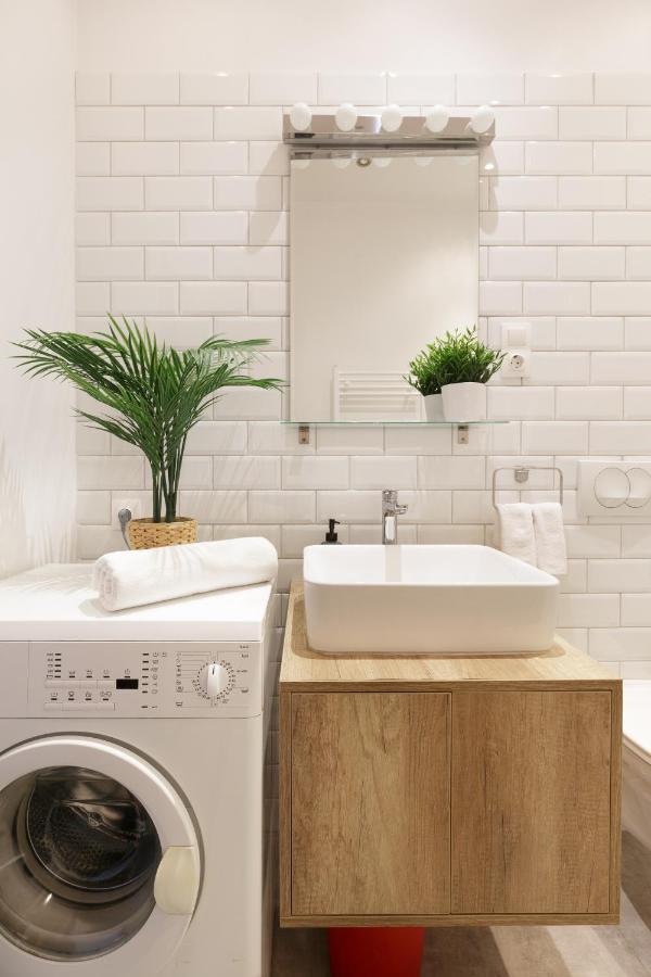 Red Dot Two - New Unit In The Heart Of Party Town Apartman Budapest Kültér fotó