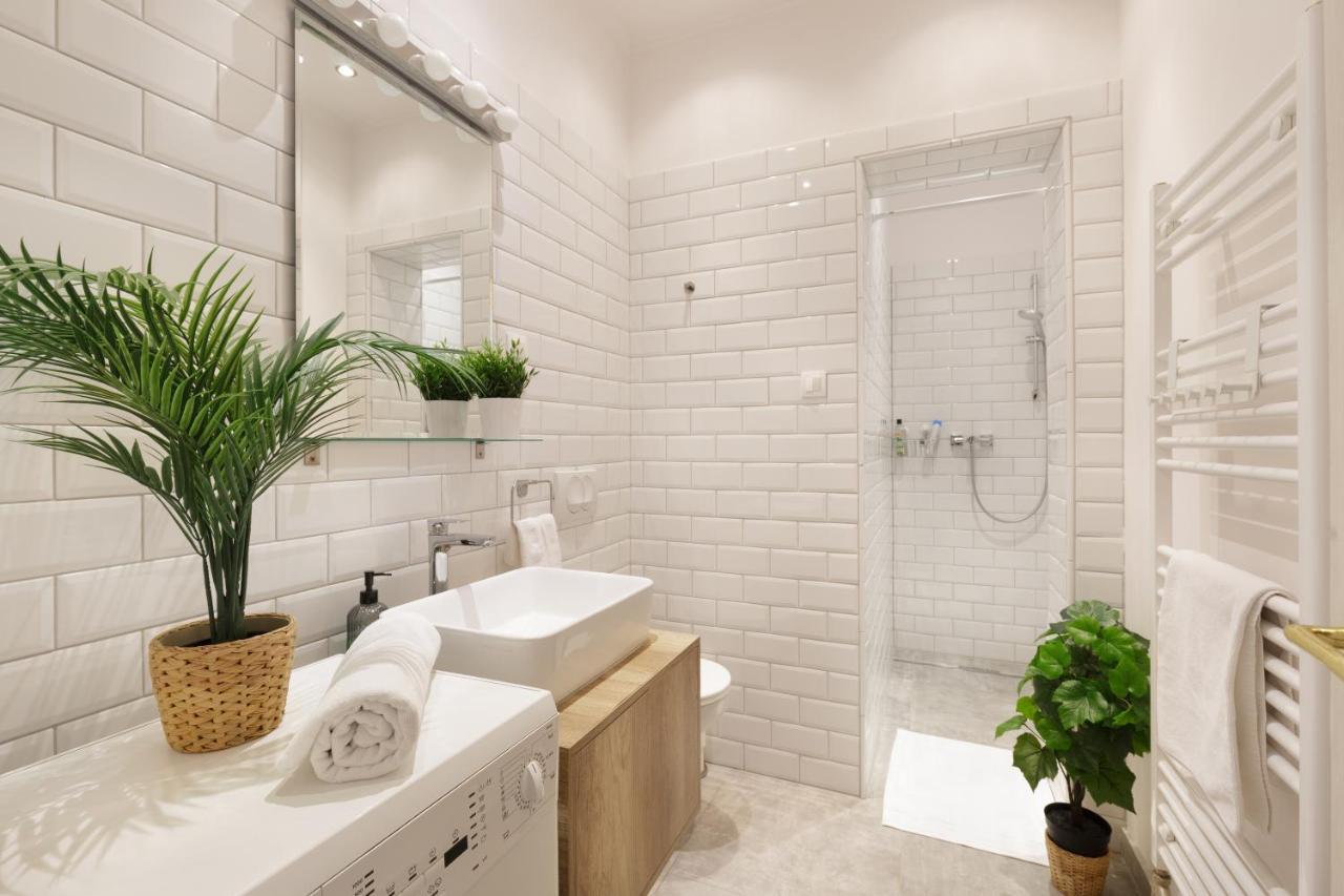 Red Dot Two - New Unit In The Heart Of Party Town Apartman Budapest Kültér fotó