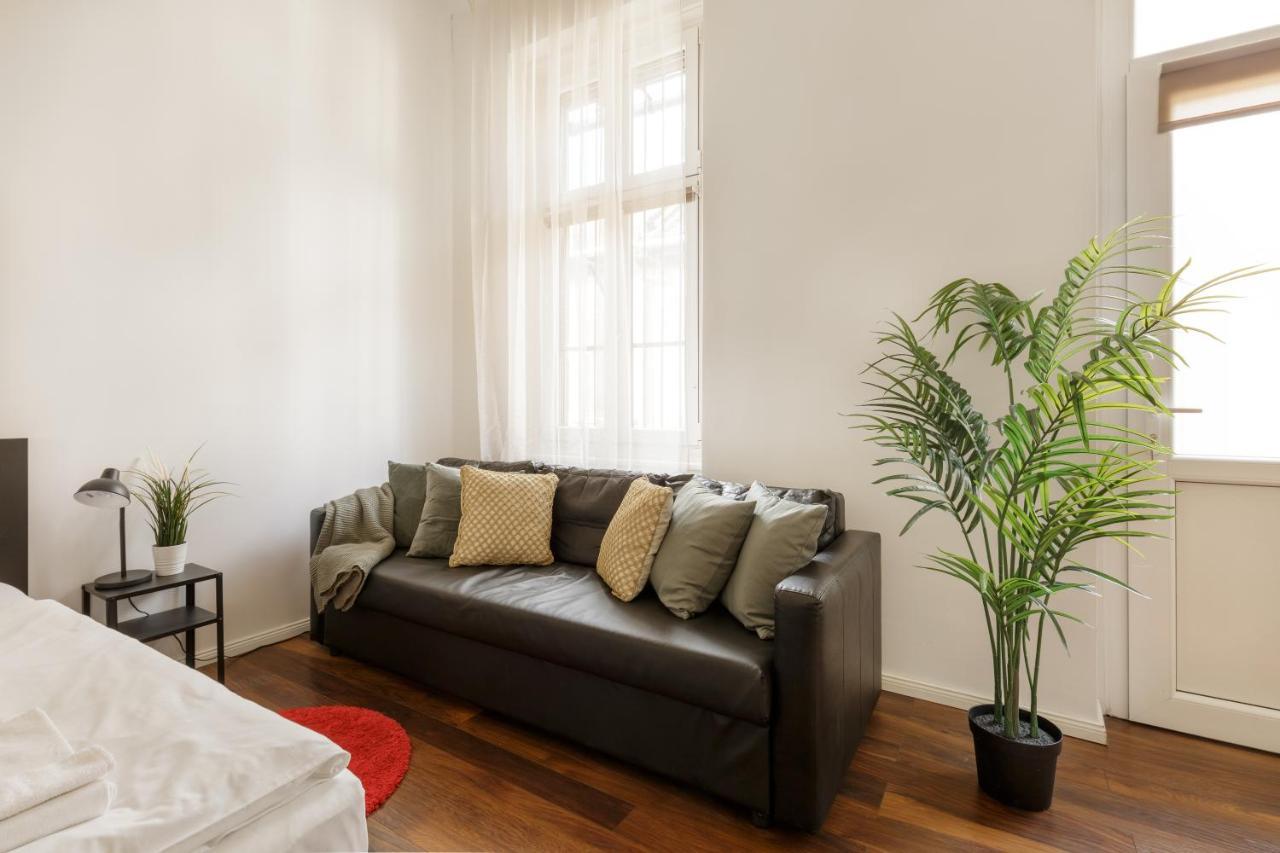 Red Dot Two - New Unit In The Heart Of Party Town Apartman Budapest Kültér fotó